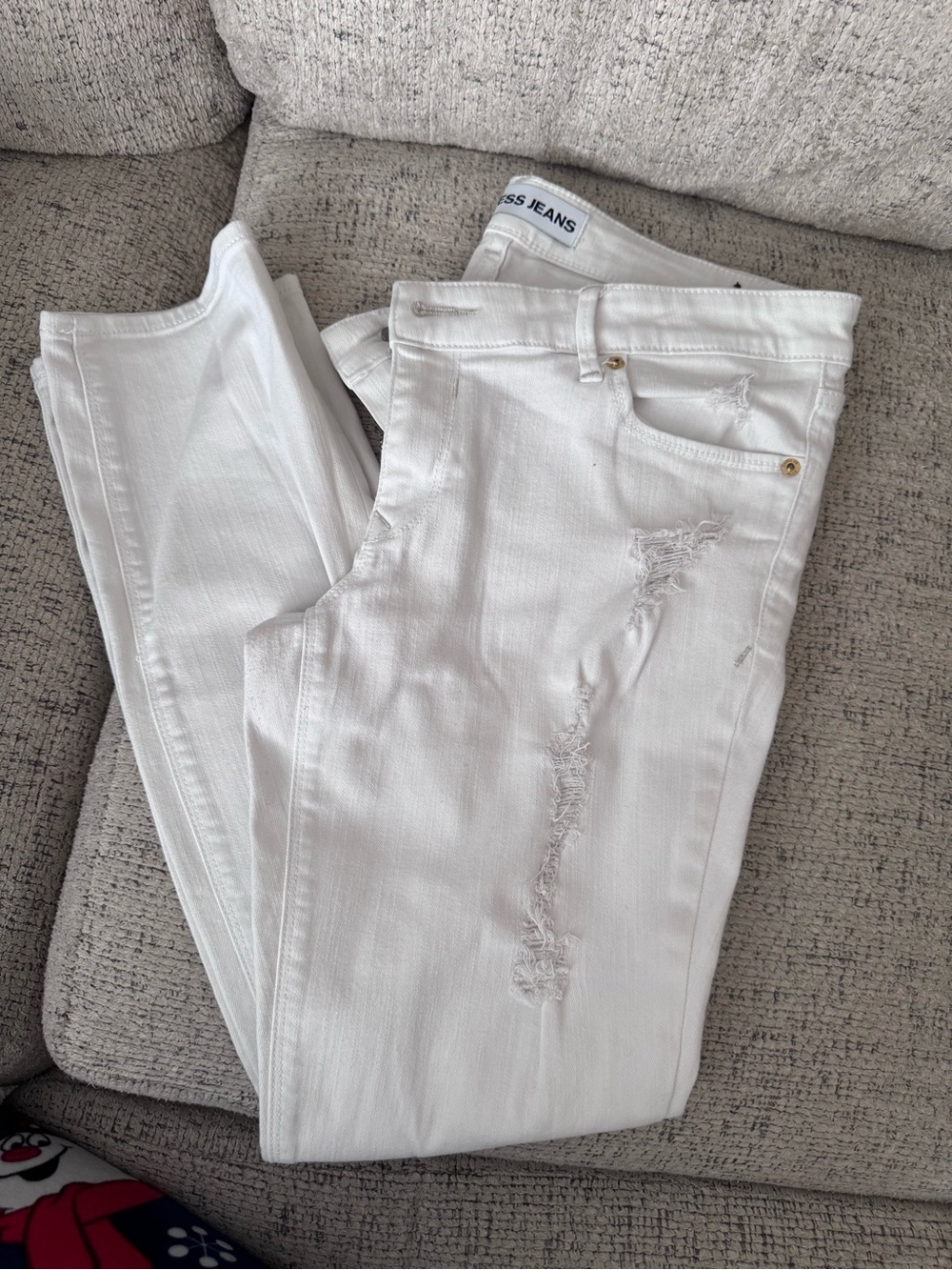 Express Jeans White Skinny Women’s Jeans with Distressed Detail